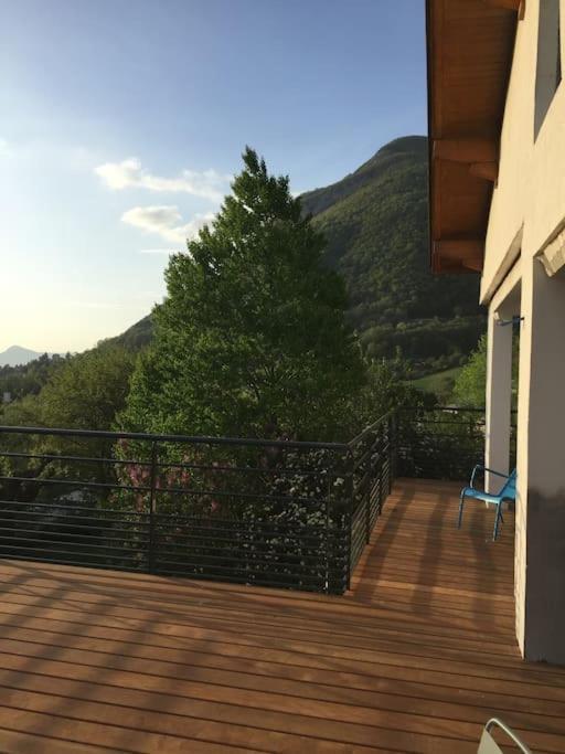 מנטון סן ברנרד Maison De Vacances 220M2 Vue Lac Et Chateau מראה חיצוני תמונה
